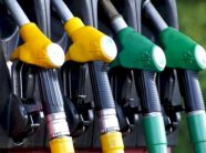 lufta-prek-naften-ne-shqiperi,-ngrihet-lehte-cmimi