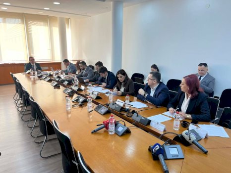 komisioni-per-buxhet-miraton-planifikimin-financiar-te-rtk-se-per-gjate-mujorin-e-pare-te-2026-es