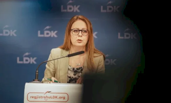 hykmete-bajrami-per-vetevendosjen:-mashtrues,-kesaj-radhe-nuk-ka-me-ju-ece