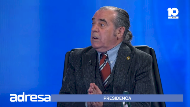 halil-matoshi:-albin-kurti-eshte-boshti-i-pushtetit-ne-kosove,-jo-glauk-konjufca