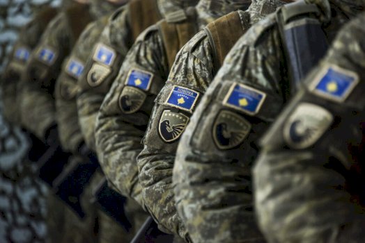 FSK rreshton kuadratet në Kazermën  Adem Jashari  për nder të Epopesë së UÇK së