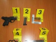 policia-ne-vushtrri-ne-dy-raste-te-ndara-sekuestron-dy-arme-zjarri