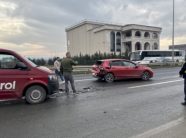 aksident-ne-magjistralen-prishtine-–-ferizaj,-policia-dhe-autoambulanca-dalin-ne-vendin-e-ngjarjes