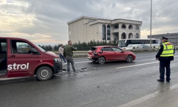 aksident-ne-magjistralen-prishtine-–-ferizaj,-policia-dhe-autoambulanca-dalin-ne-vendin-e-ngjarjes