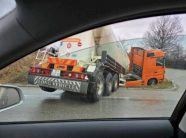 aksident-ne-sllatine,-cisterna-del-jashte-rruges