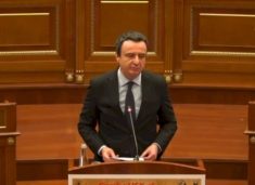 kurti:-ne-prekaz-historia-u-shkrua-me-zjarr-e-me-gjak