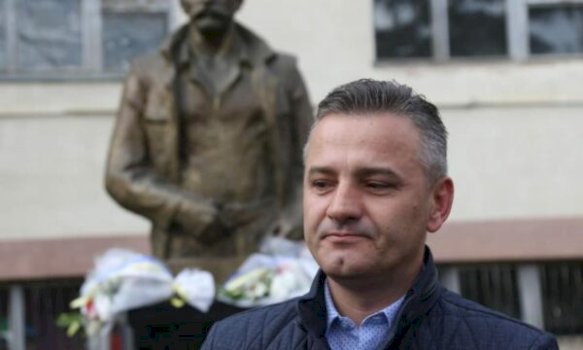 “ka-me-marre-vesh-krejt-bota”,-bekim-jashari-emocionon-me-fjalet-qe-ia-kishte-thene-hamez-jashari