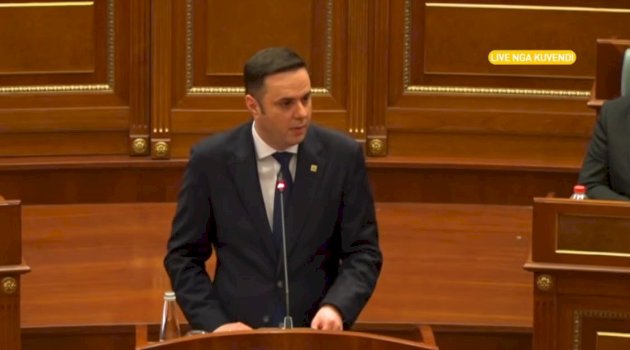 abdixhiku:-adem-jashari-beri-hapin-e-pare-ne-nje-rruge-qe-nuk-e-shihte-askush