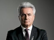 per-te-shmangur-zgjedhjet,-avokati-koci-kerkon-nenshkrimet-per-kandidat-te-dyte-per-president