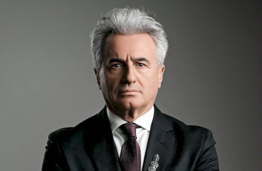 per-te-shmangur-zgjedhjet,-avokati-koci-kerkon-nenshkrimet-per-kandidat-te-dyte-per-president