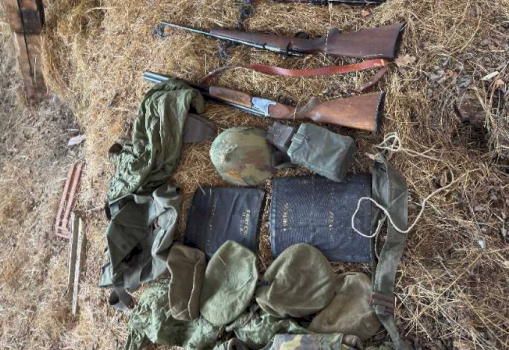 gjenden-arme-dhe-municion-ne-nje-shtepi-te-braktisur-ne-leposaviq