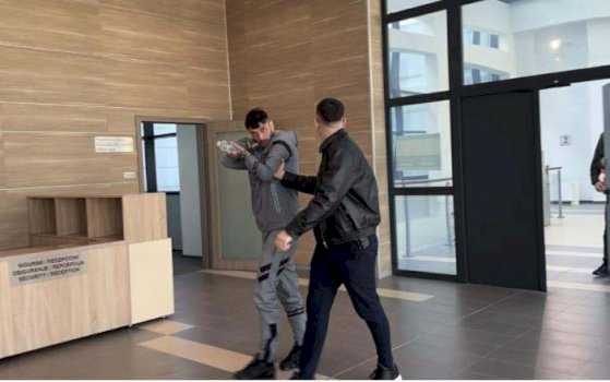 nje-muaj-paraburgim-per-mossin-dhe-dy-te-tjere-per-sulmin-ndaj-burim-pacollit