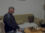 e-dhimbshme:-ky-eshte-personi-qe-vdiq-pasi-u-godit-nga-vetura-gjersa-ishte-duke-punuar