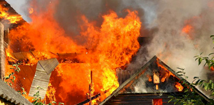 digjet-nje-shtepize-dhe-nje-stalle-ne-madanaj-te-gjakoves,-s’ka-te-lenduar