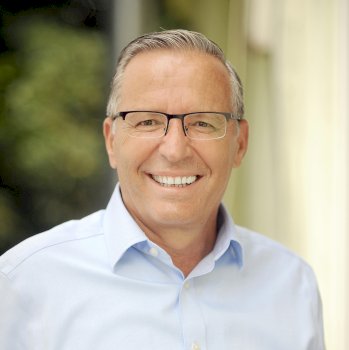 dita-e-mesuesit,-hamza:-faleminderit-per-punen-dhe-frymezimin-qe-u-jepni-nxenesve