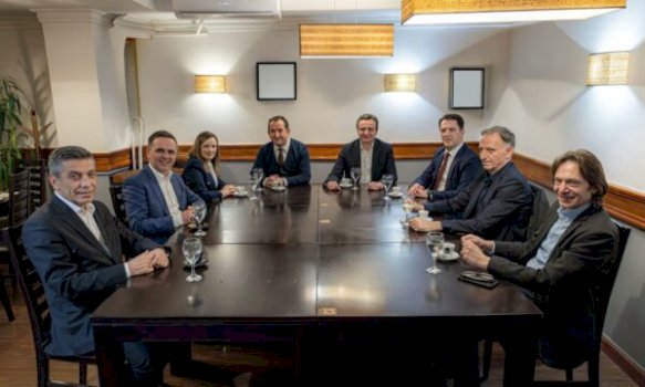 “pas-prekazit-te-kryeministri-kurti”,-keshilltari-qoku-njofton-per-viziten-e-vlen-ne-prishtine