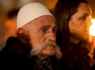 permbyllja-e-epopese-se-uck’se-ne-prekaz-permes-fotografive,-rifat-jashari-shihet-i-perlotur