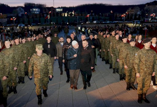 maqedonci:-manifestimet-per-epopene-i-permbyllem-ne-prekaz-–-vendin-ku-historia-mori-drejtimin-e-saj