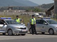 verifikohet-respektimi-i-afatit-tremujor-per-veturat-me-targa-te-huaja