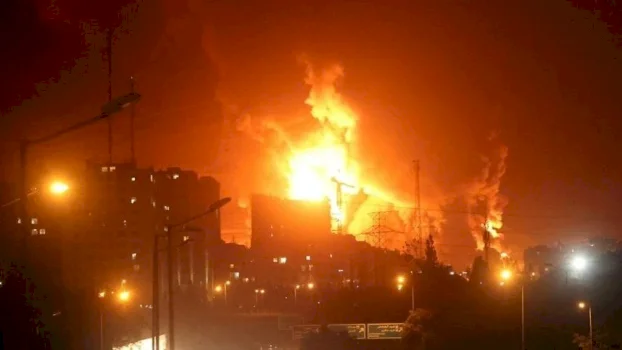 derdhja-e-naftes-nga-sulmet-izraelite-ndez-‘lumin-e-zjarrit’-ne-teheran