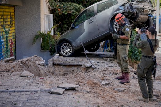 Breshëri raketash iraniane godasin Izraelin qendror