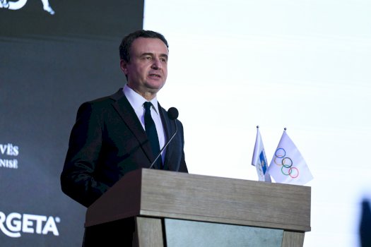 albin-kurti-sot-merr-pjese-ne-shenimin-e-dites-nderkombetare-te-gruas