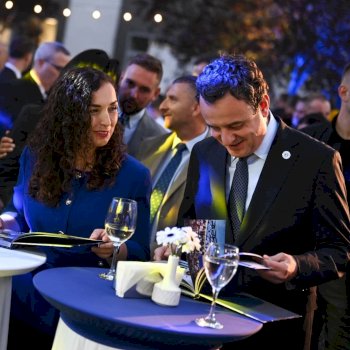 vjosa-osmani:-kurti-me-tha-se-je-presidentja-me-e-mire-e-shekullit-21