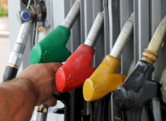 bie-cmimi-i-naftes-pasi-trump-thote-se-lufta-mund-te-perfundoje-shume-shpejt