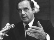 vdes-alexander-butterfield,-njeriu-qe-zbuloi-regjistrimet-e-watergate-dhe-shkaktoi-doreheqjen-e-nixon-it