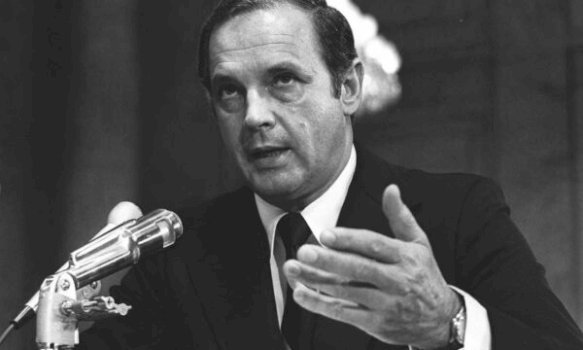 vdes-alexander-butterfield,-njeriu-qe-zbuloi-regjistrimet-e-watergate-dhe-shkaktoi-doreheqjen-e-nixon-it