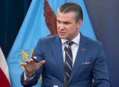 hegseth-thote-se-udheheqesi-i-ri-i-iranit-duhet-t’i-kushtoje-vemendje-fjaleve-te-trumpit