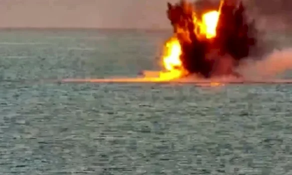 shtohen-sulmet-ndaj-anijeve-ne-ngushticen-e-hormuzit