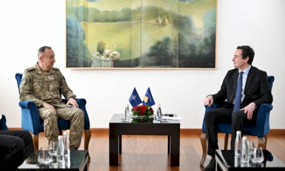 kurti-pret-ne-takim-komandantin-e-kfor’it,-flasin-per-sfidat-e-sigurise-ne-“nje-kohe-te-ndryshimeve-te-medha”