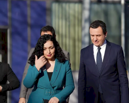 osmani-me-mal-kritikash-ndaj-kurtit,-ai-po-perpiqet-ta-injoroje-edhe-pse-foli-per-‘‘skema’’-e-‘‘plane’’