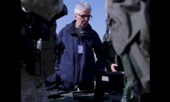 rudolph-viziton-ushtaret-gjermane-ne-kfor,-njoftohet-me-pajisjet-qe-perdoren-gjate-patrullimeve-ne-kufi