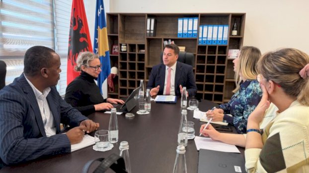 muja-takon-perfaqesuesit-e-bankes-boterore,-diskuton-progresin-e-projektit-per-rehabilitimin-e-sistemeve-te-ujitjes