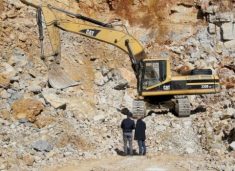 humb-jeten-43-vjecari-ne-nje-gurore-ne-dajt