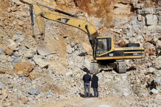 humb-jeten-43-vjecari-ne-nje-gurore-ne-dajt