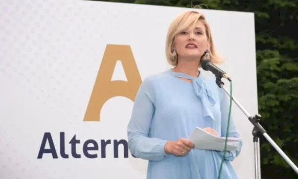 kusari-lila-shprehet-ne-facebook-pasi-supremja-ia-refuzoi-ankesen-per-fonde-nga-kqz:-po-cenohet-pluralizmi