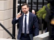 “nuk-dua-te-shkoj-ne-burg”,-vance-pyetet-nese-e-kishte-keshilluar-trumpin-per-luften-me-iranin