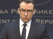 petkovic-del-ne-media-pasi-kurti-u-pajtua-per-leshime-per-ligjin-per-te-huajt:-s’po-integrohemi-ne-sistemin-e-tyre-e-as-s’po-e-njohim-pavaresine