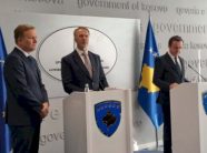 12-muaj-leje-qendrimi-dhe-zgjatje-te-afatit-per-perdorim-te-leternjoftimeve-ilegale,-cfare-tha-kurti-pas-koncesioneve-qe-i-beri-sot