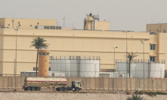 shba-u-ben-thirrje-qytetareve-te-largohen-menjehere-nga-iraku-pas-sulmit-me-raketa-ne-ambasaden-ne-bagdad