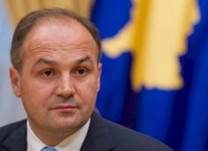 enver-hoxhaj:-habermas-ishte-nje-ze-i-fuqishem-i-drejtesise-dhe-mbeshtetes-i-kosoves-ne-1999