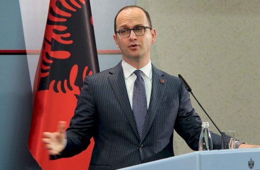 deklaratat-e-vuciqit-per-bashkepunimin-ushtarak-shqiperi-kroaci,-bushati:-ballkani-perendimor-s’ka-nevoje-per-retorike-te-bazuar-ne-frike