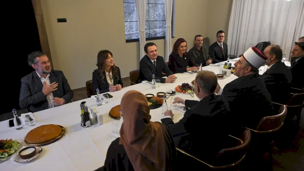 kurti-shtron-iftar-per-bik-un:-falenderojme-ternaven-per-kontributin-ne-vend