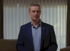 kompromisi-i-kurtit-per-institucionet-paralele,-hargreaves-e-mirepret-marreveshjen:-u-be-zgjidhje-praktike