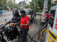 sri-lanka-shpall-te-merkuren-feste-per-shkak-te-mungeses-se-karburantit