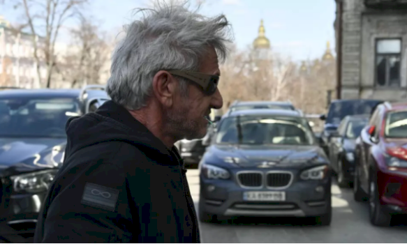 aktori-qe-fitoi-oscar,-por-s’mori-pjese-ne-ceremoni-per-te-vizituar-zelenskyn-ne-ukraine