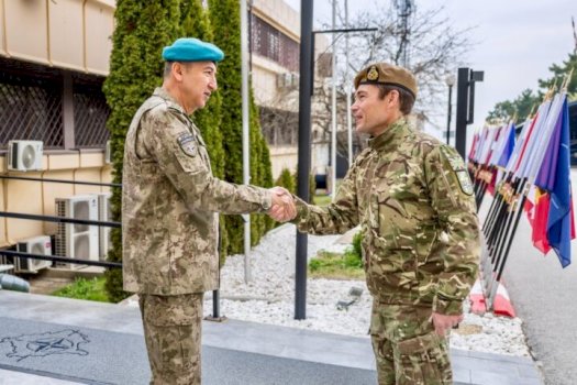 komandanti-i-kfor-it-takon-zevendeskomandantin-e-korpusit-te-nato-s-ne-itali,-flasin-per-sigurine-ne-rajon